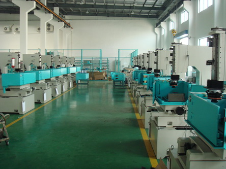 模具设备生产商群基精密工业,华人螺丝网提供