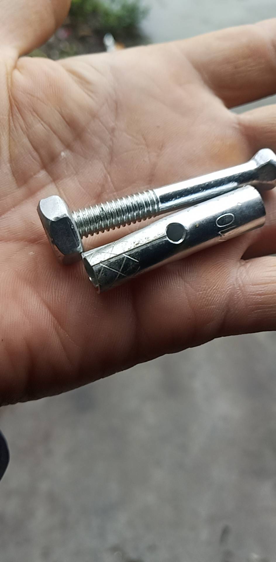 求购:m10带孔膨胀管 数量:10万支