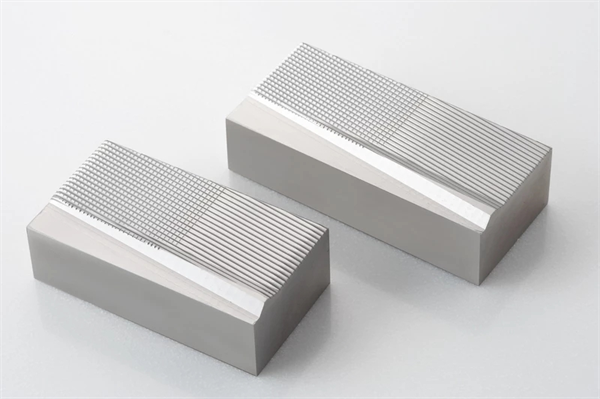 专业定制螺丝精冲 精密螺丝牙板